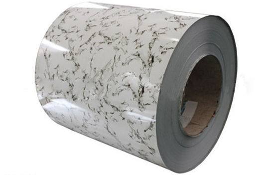 Alumínio pré-pintado para aplicações interiores e exteriores