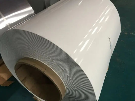 0.55mm espessura liga3105 H24 24 Gauge bobina de alumínio pré-pintado com PVDF pintura para cobertura de pátio