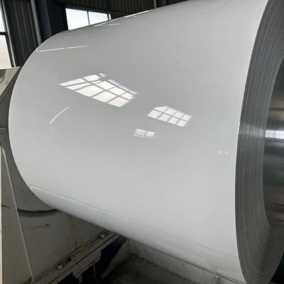 AA3015 H24 0,5 mm Espessura 1000 mm Largura bobina de alumínio revestida por cor para decoração de edifícios