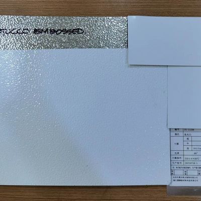 Ligação3003 H24 Temper Grade 24 Gauge espessura de cor branca martelo folha de alumínio em relevo usada para o painel interior do frigorífico
