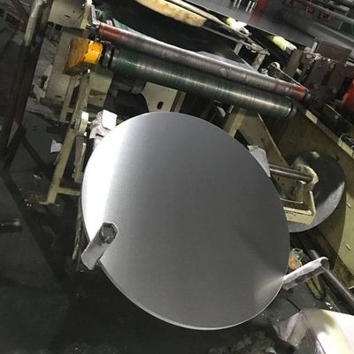 Ligação1060 HO Temperatura 0,70mm Espessura 440mm Diâmetro Discos de alumínio pré-pintados Círculos de alumínio utilizados para a fabricação de sinais de aviso de trânsito