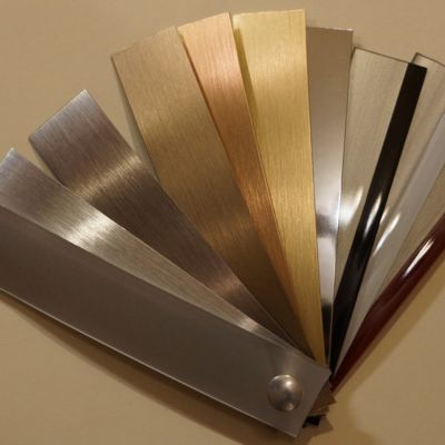 Bobina de alumínio pré-pintada com tratamento de superfície escovada AA5052