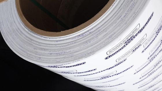 Liga de alumínio 3003 H14 Branco Ambos os lados Bobina de alumínio colorida Bobina de tira de alumínio pré-revestida 300 mm de largura 1,00 mm de espessura para sinal de letra de canal