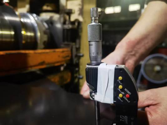 bobina pré-pintada da folha de alumínio da largura grossa de 0.11mm 110mm para a fatura rolável da fita da ventilação de Ridge