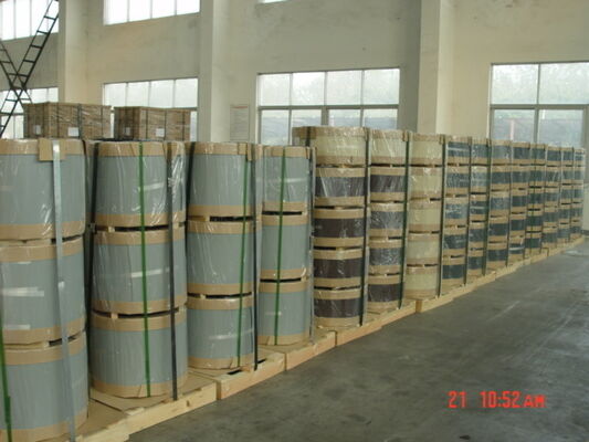 Liga de alumínio durável de espessura de 1 mm 3105 H24 bobina de alumínio pré-pintada com revestimento de pintura PVDF para telhados